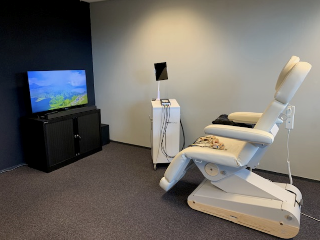 behandelruimte-NESAclinics-Emmen-By-Berry